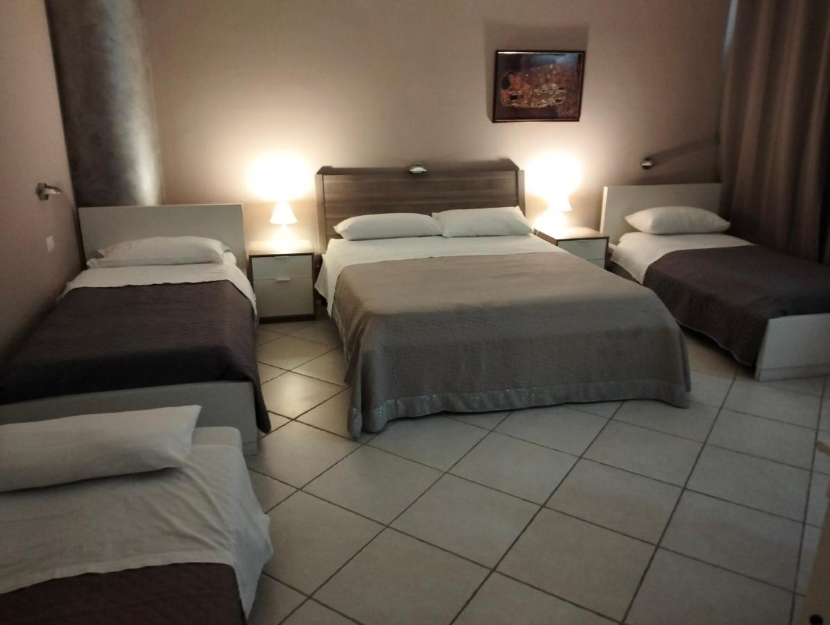 B&B Caffe Noci Bagian luar foto